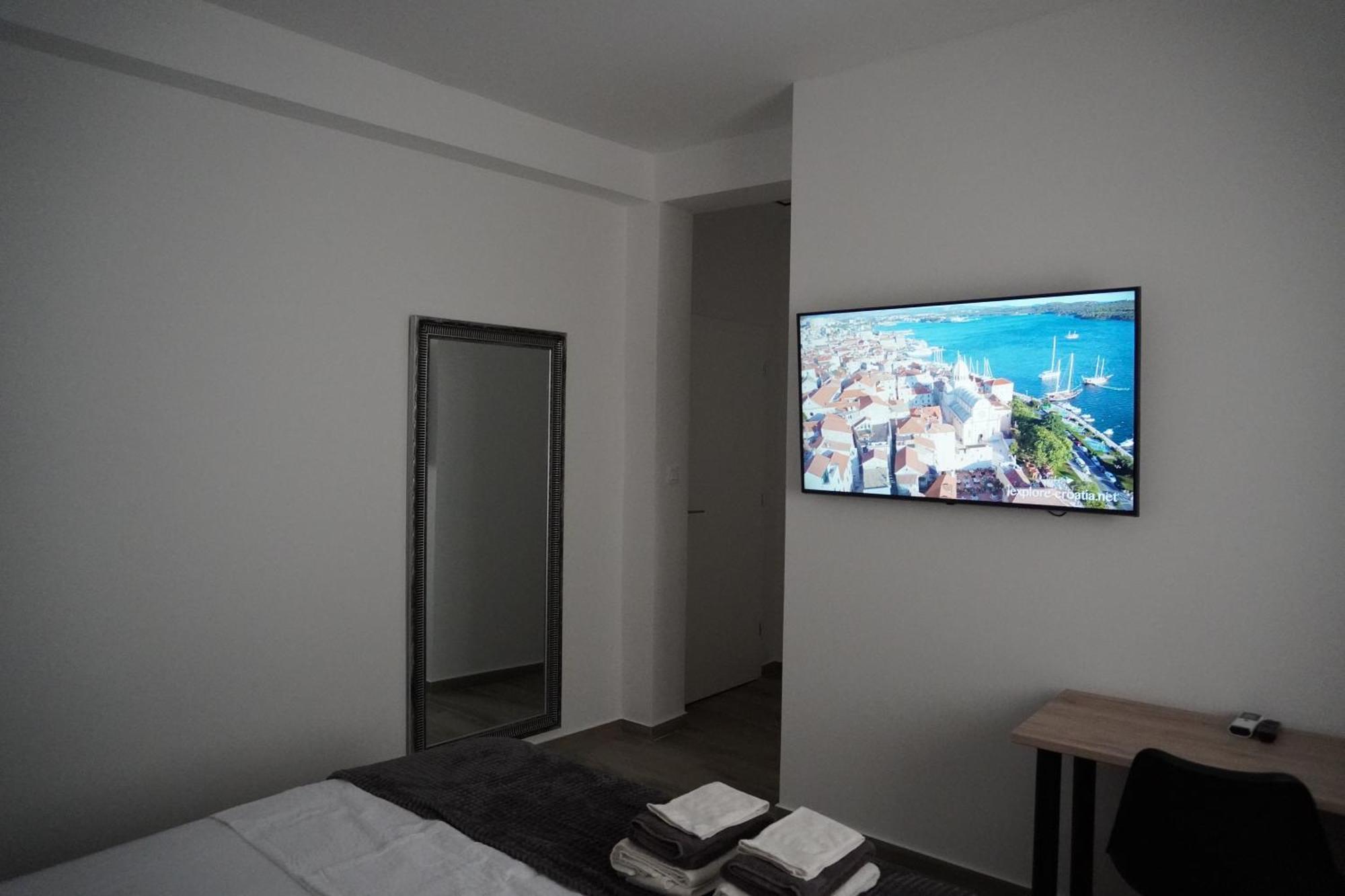 Fjaka Apartments & Rooms Sibenik Ngoại thất bức ảnh